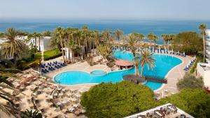 Bazén v ubytování Azia Resort & Spa nebo v jeho okolí