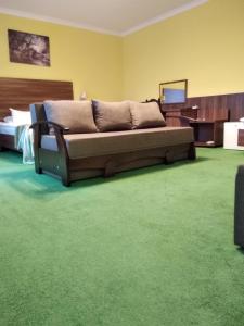 Posezení v ubytování 12 Months Mini Hotel