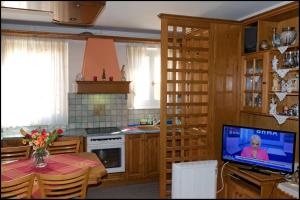 Nice View Apartment Corfuにあるキッチンまたは簡易キッチン