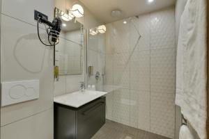 Villa Erizio, a bucolic and urban break的一间浴室