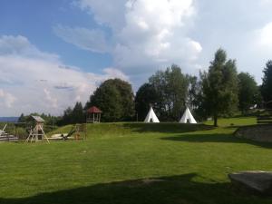 Taman di luar Hotel Rohanov