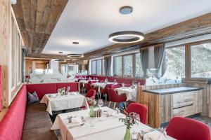 Restorāns vai citas vietas, kur ieturēt maltīti, naktsmītnē Hotel Burgstein - alpin & lifestyle