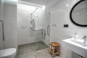 Łazienka w obiekcie Livemalaga Centro Suites