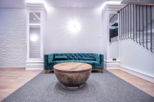 Część wypoczynkowa w obiekcie Livemalaga Centro Suites