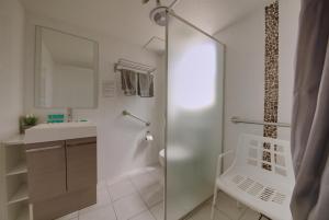 Koupelna v ubytování Tuncurry Motor Lodge