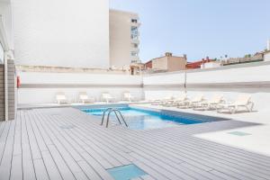 Bazén v ubytování Hotel Gracia nebo v jeho okolí