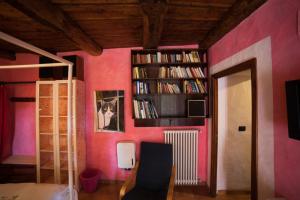 坎內羅里維耶拉的住宿－la vecchia casa rosa，相簿中的一張相片