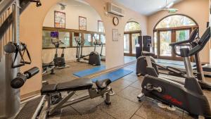 Fitnesscenter och/eller fitnessfaciliteter på Best Western Plus Las Brisas Hotel