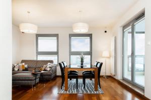 Gallery image of Warsaw Promenada Family Apartment by Renters in Warsaw