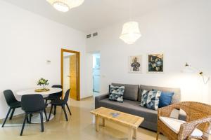 Posezení v ubytování Apartamentos Diaber San Leandro