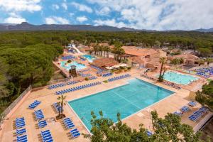 Bazen v nastanitvi oz. blizu nastanitve Parc Saint James Oasis Village