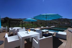 Bazén v ubytování Hôtel Souani ( Al Hoceima Bay) nebo v jeho okolí
