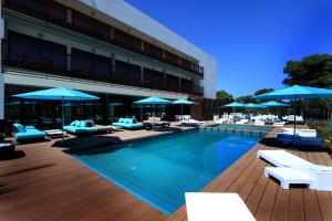 Bazén v ubytování Hôtel Souani ( Al Hoceima Bay) nebo v jeho okolí