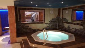 Bazén v ubytování Hotel Europa nebo v jeho okolí