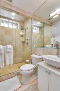 Ruby Room tesisinde bir banyo