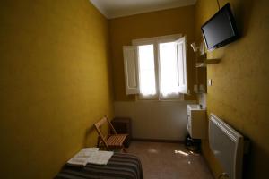 Gallery image of Hostal Juventus in Portbou