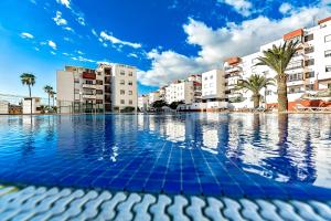 Bazén v ubytovaní Apartamento Palmeras Del Sur alebo v jeho blízkosti