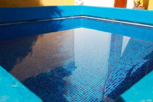 Piscina di Hostal La Tortuga Booluda o nelle vicinanze