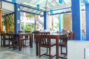 Restaurace v ubytování Aaradhya Mirissa