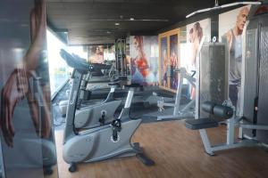 Fitness centrum a/nebo fitness zařízení v ubytování Quinter Central Nha Trang