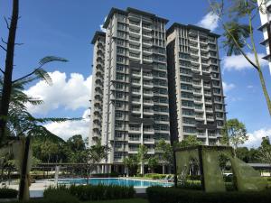 Bazén v ubytování OHANA Sky Villa Residences nebo v jeho okolí