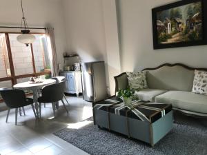 Ein Sitzbereich in der Unterkunft Seabirds Bed and Breakfast