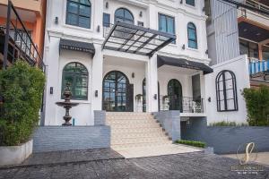 Gallery image of The Seens Hotel in Krabi