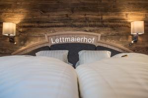 Posteľ alebo postele v izbe v ubytovaní Lettmaierhof
