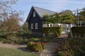 Κήπος έξω από το Guesthouse De Bongerd Overberg, B&B Holland, The Orchard