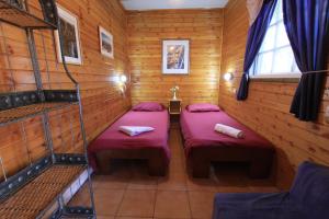 Lova arba lovos apgyvendinimo įstaigoje Batei Nurit