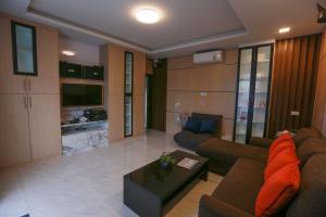 Гостиная зона в Summer Sense Sattahip Pool Villa