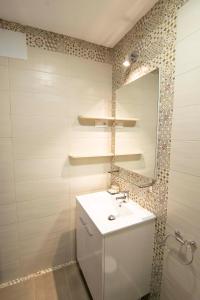 Gallery image of Letmalaga Cremades Beach in M&aacute;laga