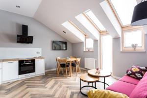 Kuchyňa alebo kuchynka v ubytovaní Apartament DOMANIS z widokiem na góry