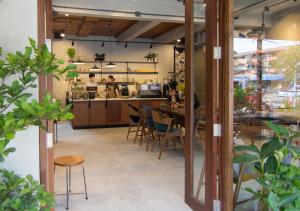 Restaurace v ubytování TAN Hostel x Cafe , Aonang Beach