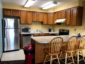 Kuchyňa alebo kuchynka v ubytovaní Super 8 by Wyndham Union Gap Yakima Area