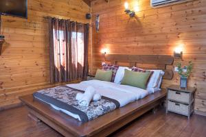 Una cama o camas en una habitación de Bikta Baglil