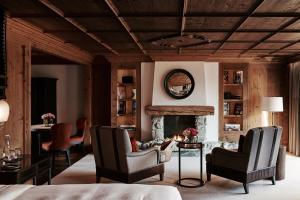 Area soggiorno di The Alpina Gstaad