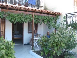 A garden outside Kamelia