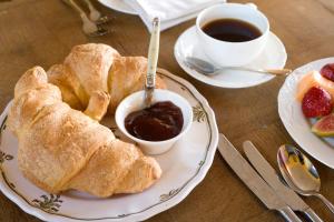 Gallery image of The Spotted Chook and Amelie's Petite Maison in Montville