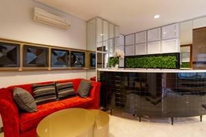 Zona d'estar a RedDoorz Plus @ CBD Bintaro