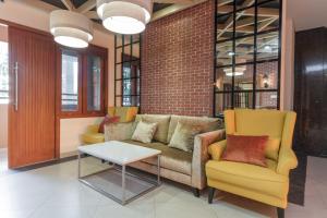 Zona d'estar a RedDoorz Plus @ CBD Bintaro