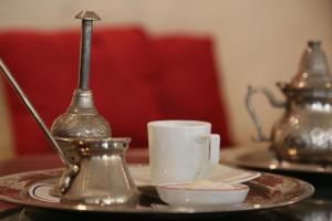 Concorde Sfax Centre的咖啡和沏茶工具