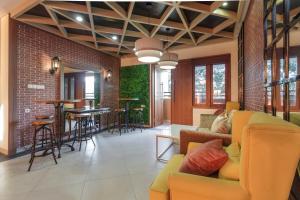 Zona d'estar a RedDoorz Plus @ CBD Bintaro