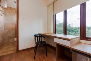 Foto de la galeria de RedDoorz Plus @ CBD Bintaro a Peladen