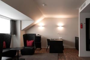 Posezení v ubytování Hotel Karmel + 16 fotografií