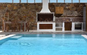 Bazén v ubytování Elegant Mykonos nebo v jeho okolí