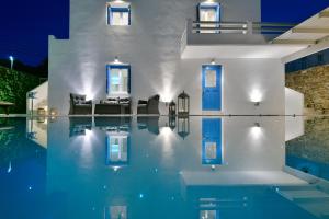 Bazén v ubytování Elegant Mykonos nebo v jeho okolí
