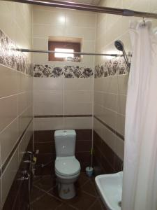 Ванная комната в Cozy House in Bina, Bolluq