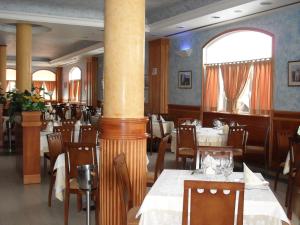Restaurace v ubytování Hotel Camino Real