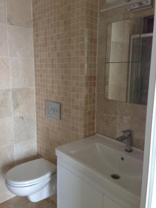 A bathroom at Rhapsody Hotel Kas